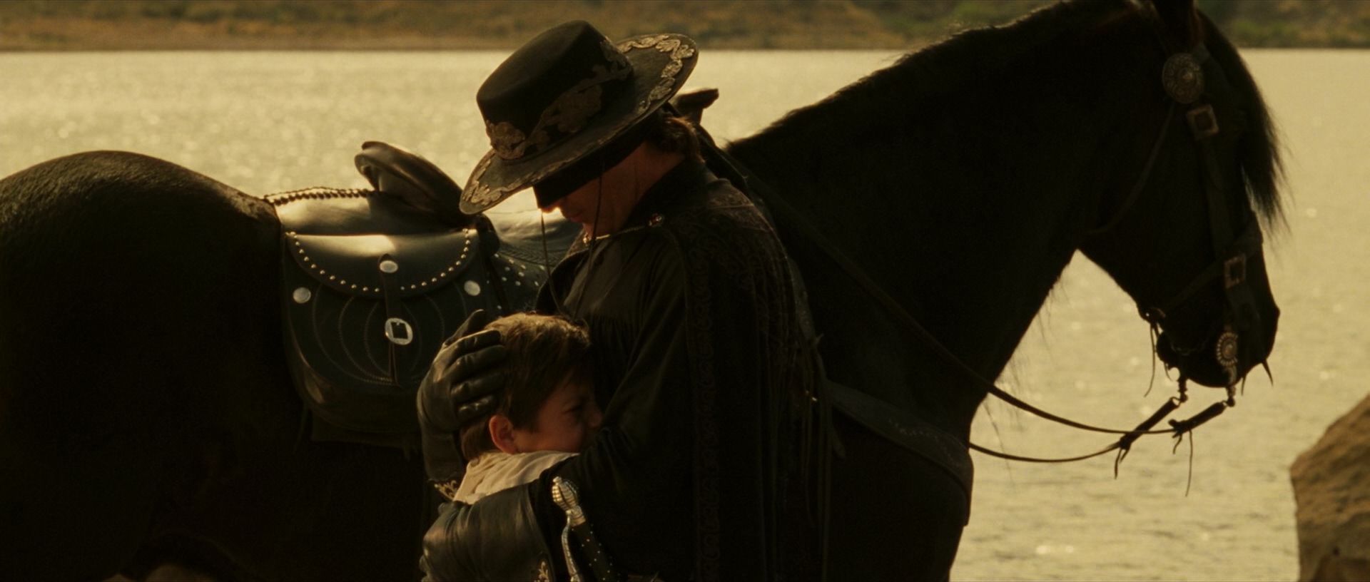 The.Legend.of.Zorro.2005.BluRay.1080p.2Audio.TrueHD.5.1.x265.10bit-ALT.mkv_20250.jpg