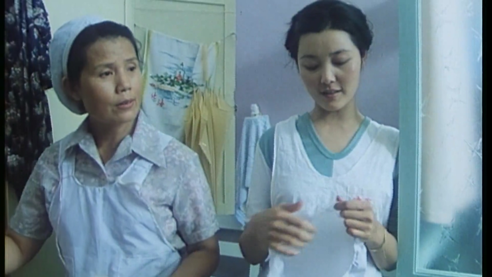 街上流行红裙子.mkv_20250325_112238.434.jpg