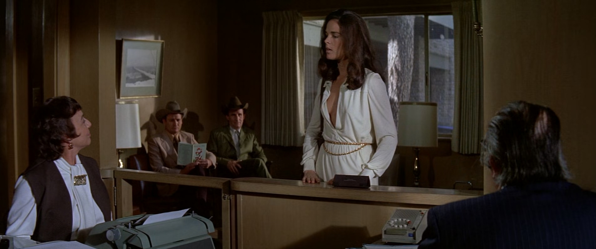亡命大煞星.1972.1080p.BluRay.x265-RARBG.mkv_20250330_182609.453.jpg