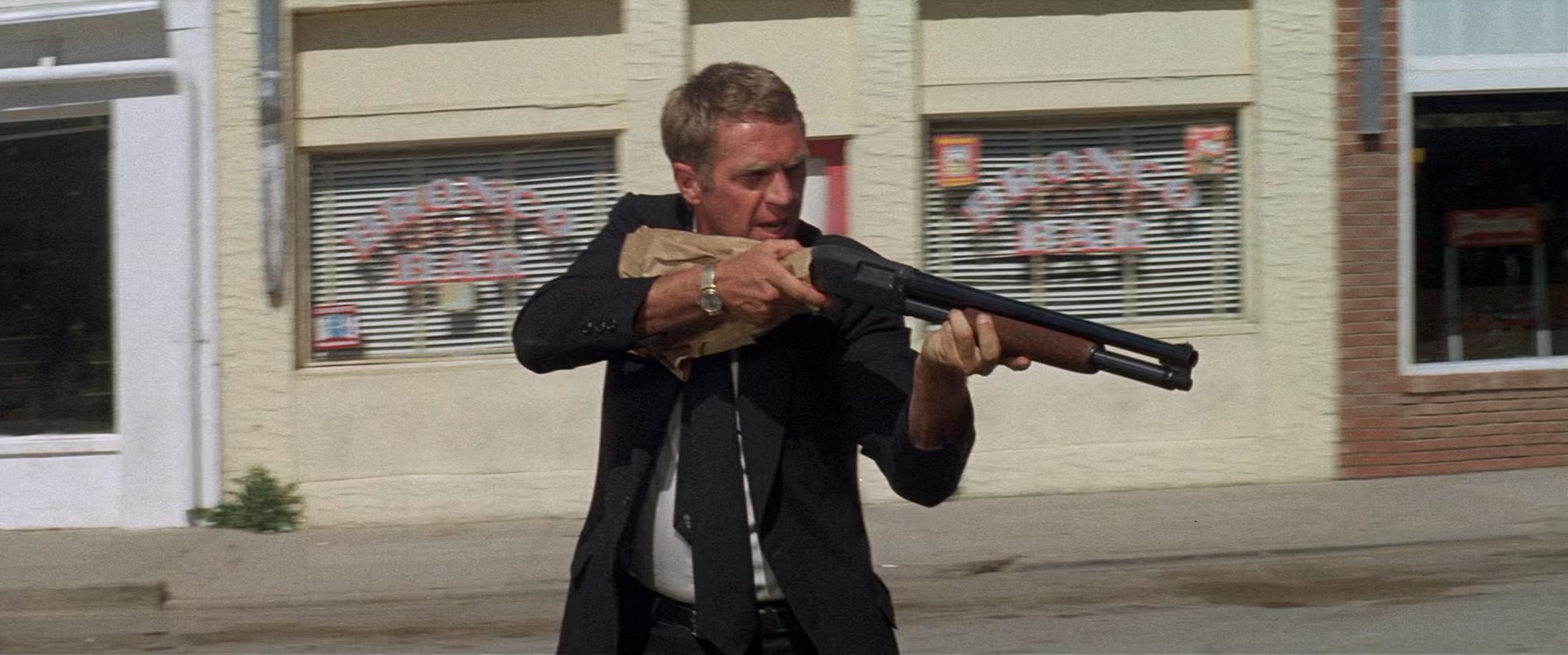 亡命大煞星.1972.1080p.BluRay.x265-RARBG.mkv_20250330_185928.565.jpg