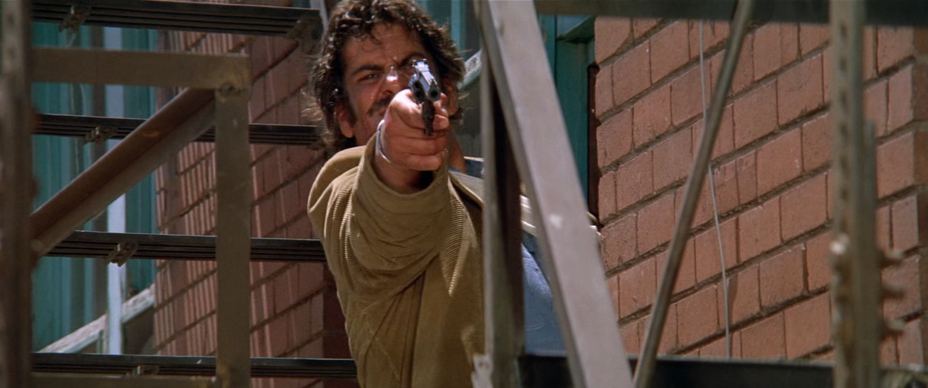亡命大煞星.1972.1080p.BluRay.x265-RARBG.mkv_20250330_190618.664.jpg