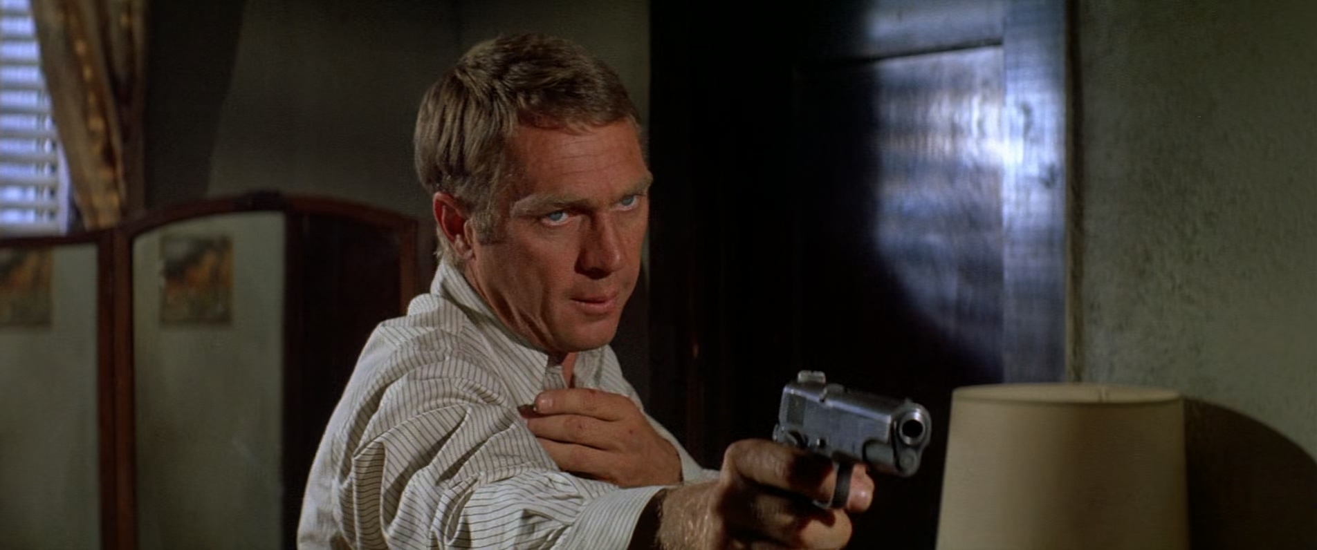 亡命大煞星.1972.1080p.BluRay.x265-RARBG.mkv_20250330_190350.774.jpg