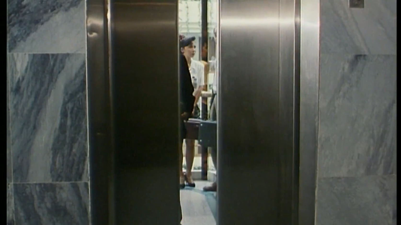 离婚大战.The.War.Of.Divorce.1992.WEB4K.1080p.x265(10).AAC.NT-Zws.国语无字.mkv_20.jpg