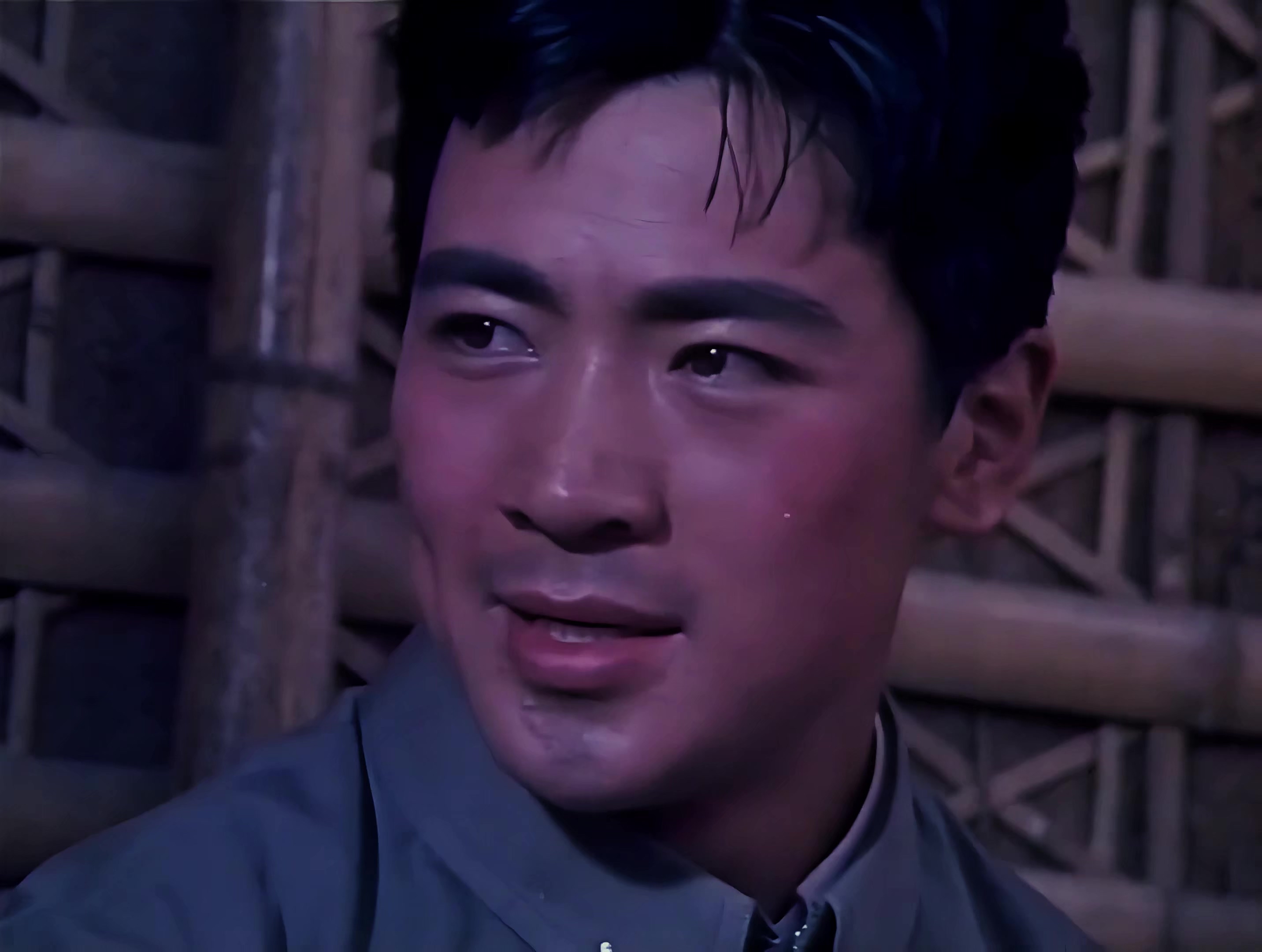 月亮湾的笑声.mp4_20250322_022025.789.jpg
