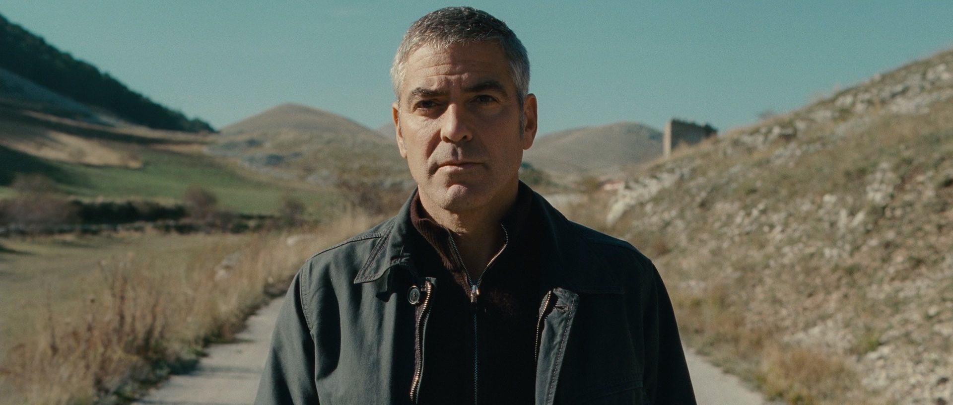 The.American.2010.1080p.BluRay.x264.DTS-QuickIO.mkv_20250408_230448.886.jpg