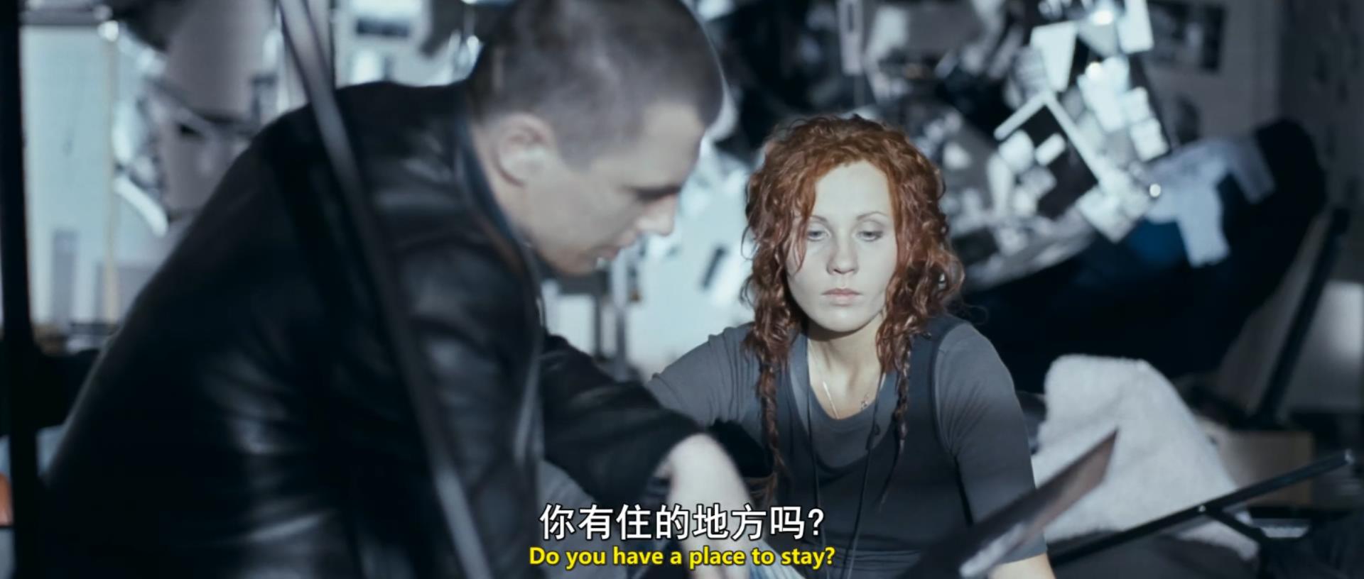 黑暗终结者1080p国俄双语双字2009.mkv_20250410_091437344.jpg