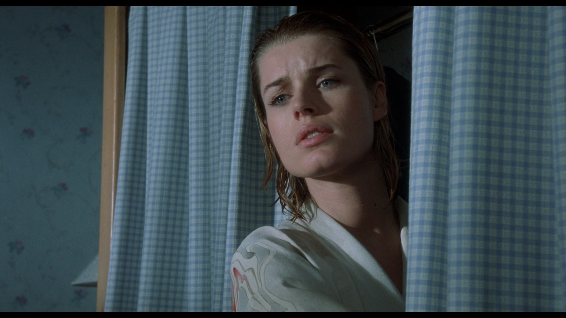 Femme.Fatale.2002.1080p.BluRay.Remux.AVC.DTS-HD.MA.5.1-SONYHD.mkv_20250413_094143.199.jpg