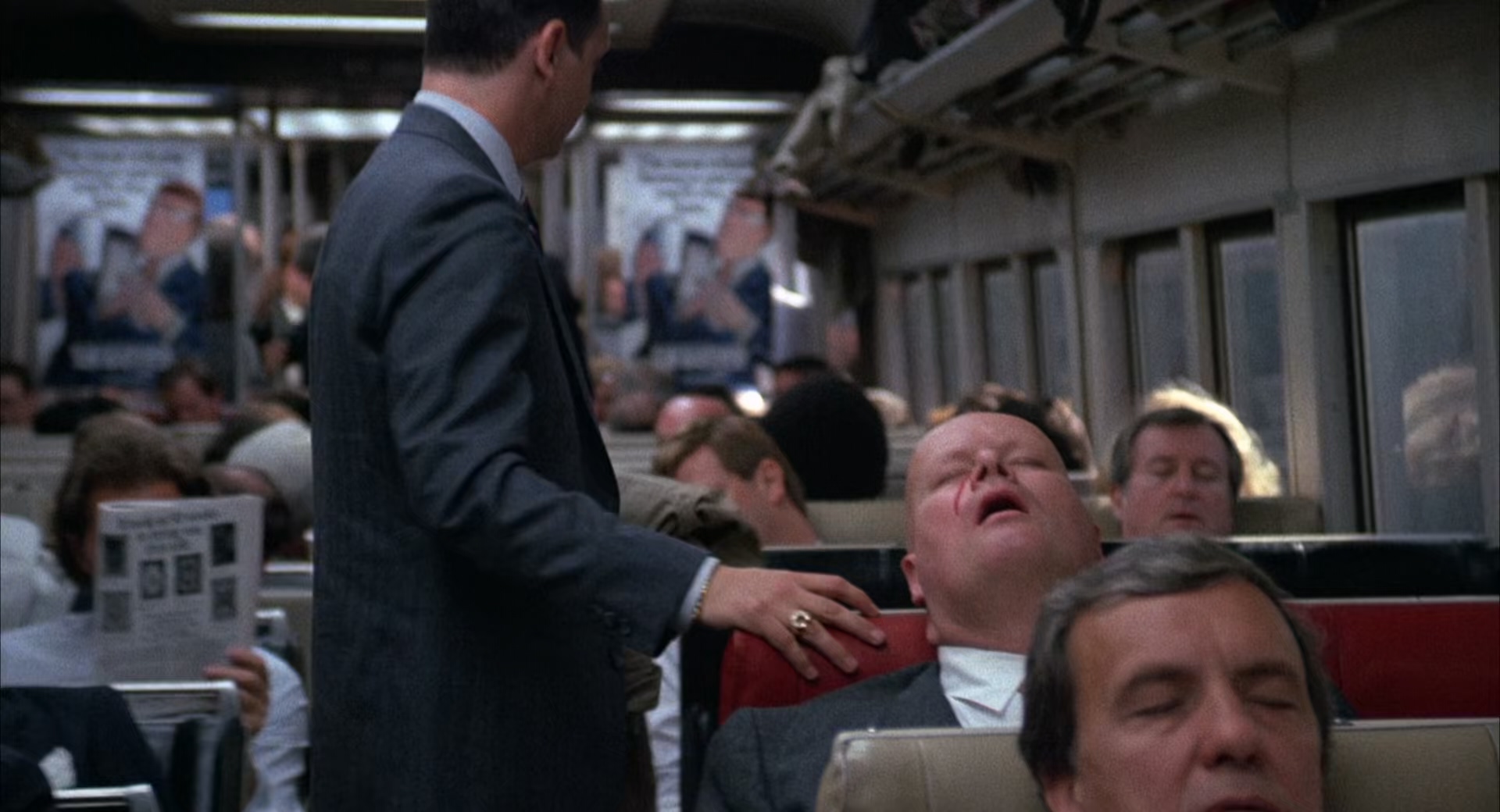 嫁入黑帮.Married.to.the.Mob.1988.1080p.BluRay.x265.国英双语无字.mkv_20250417_220.jpg