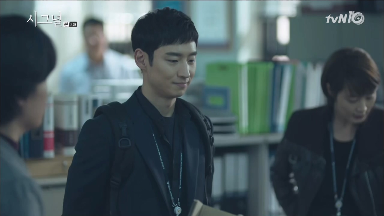 Signal.EP02.2016.HDTV.X264.2Audio.720p-52KHD.mkv_20250417_225359.324.jpg