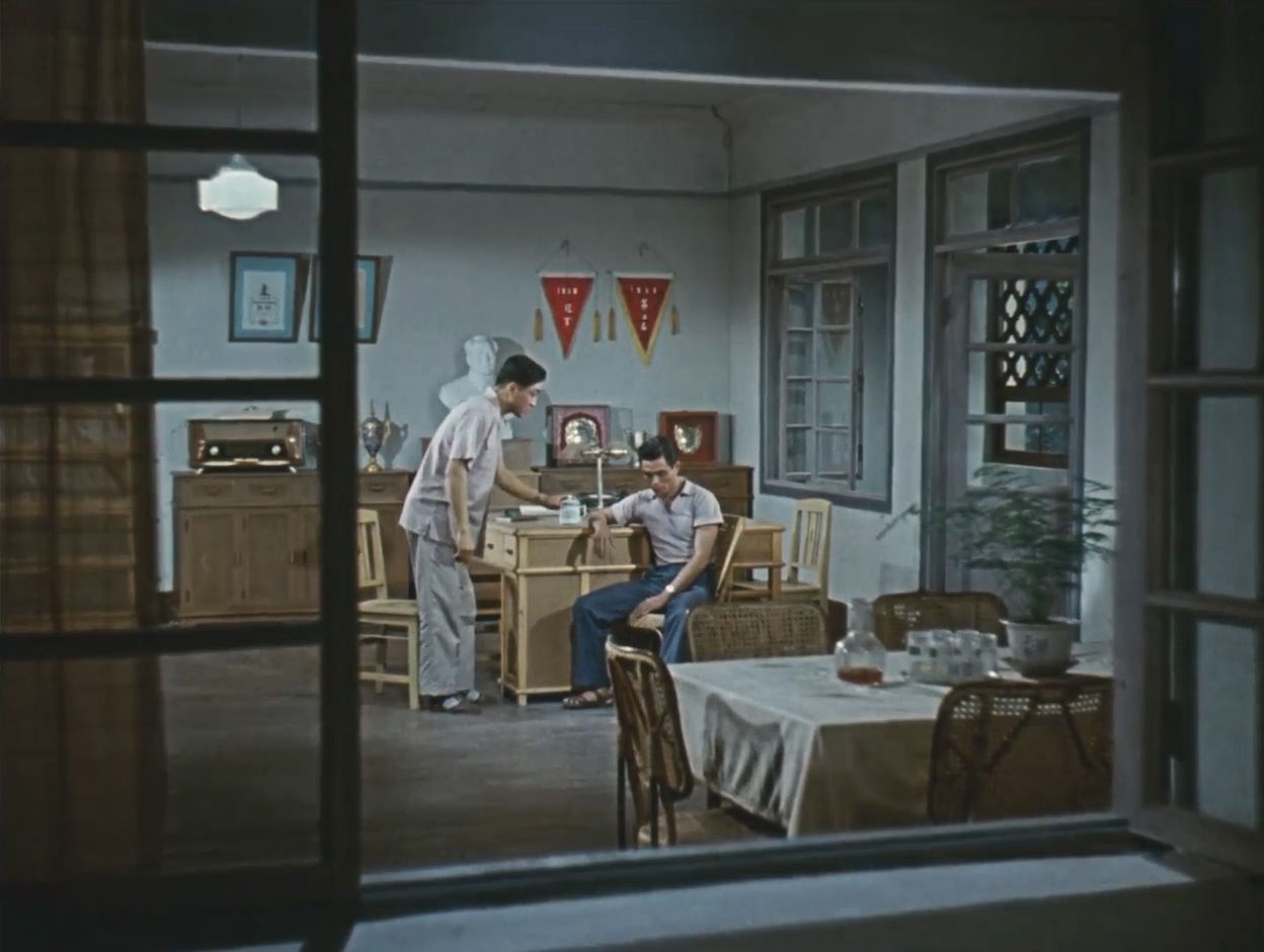 [硬字幕]女跳水队员.1964.笑志狂谈详解字幕版.mp4_20250418_120032.671.jpg