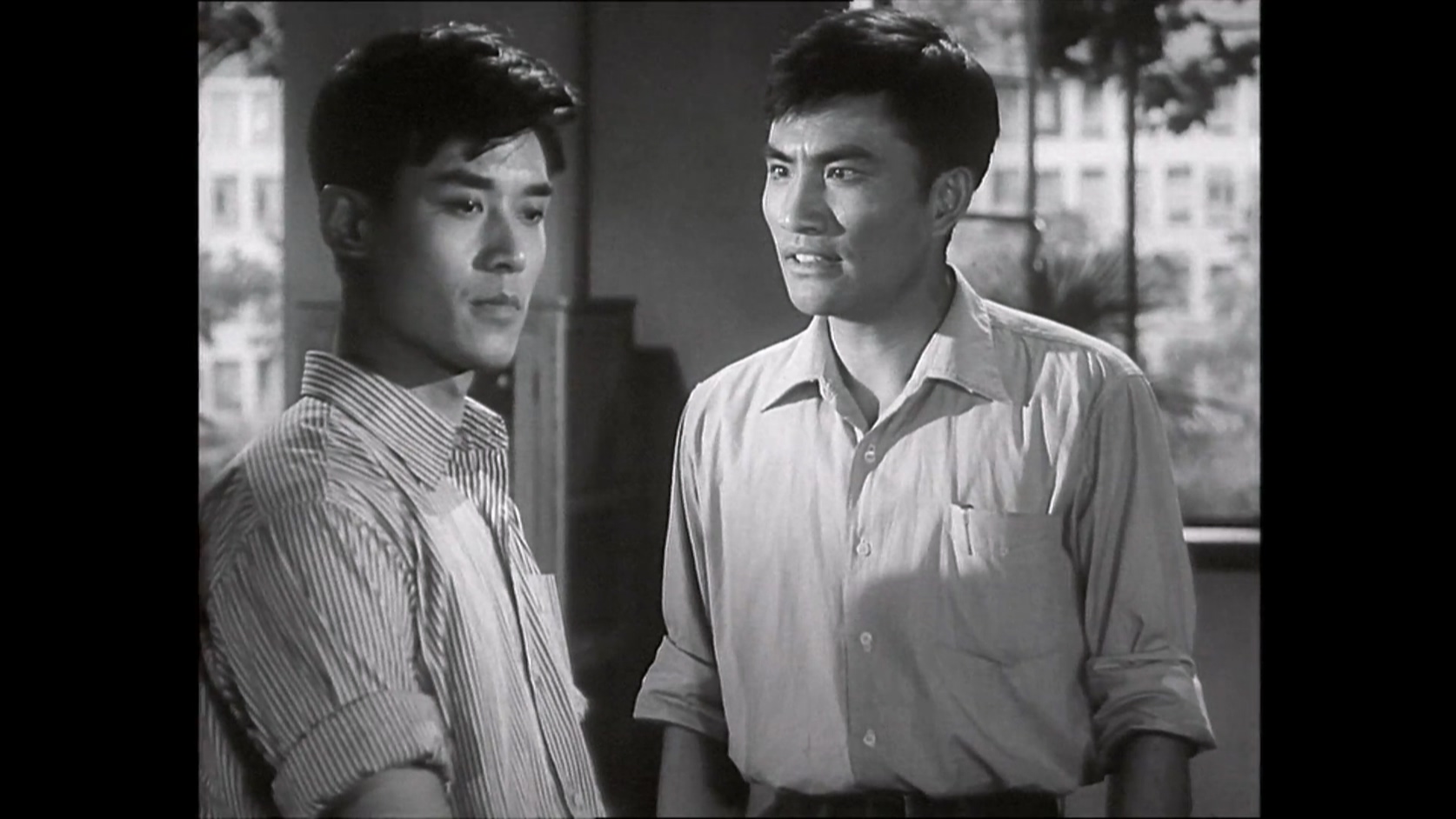 年青的一代.mkv_20250420_120154.396.jpg