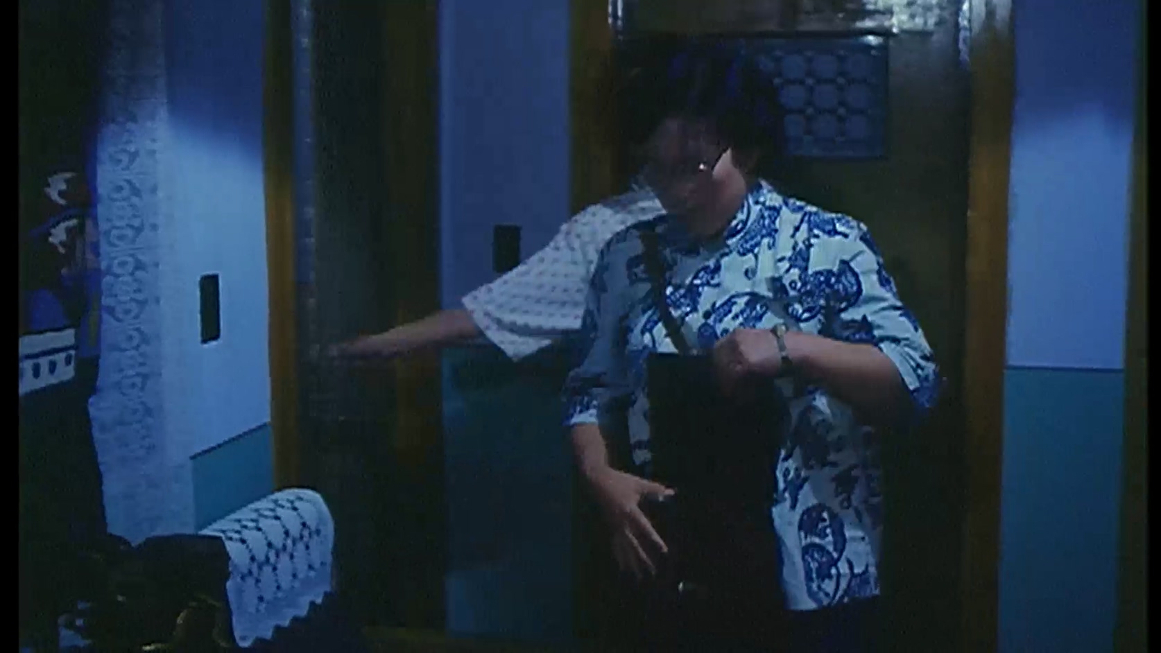 女性世界.MP4_20250423_112220.942.jpg