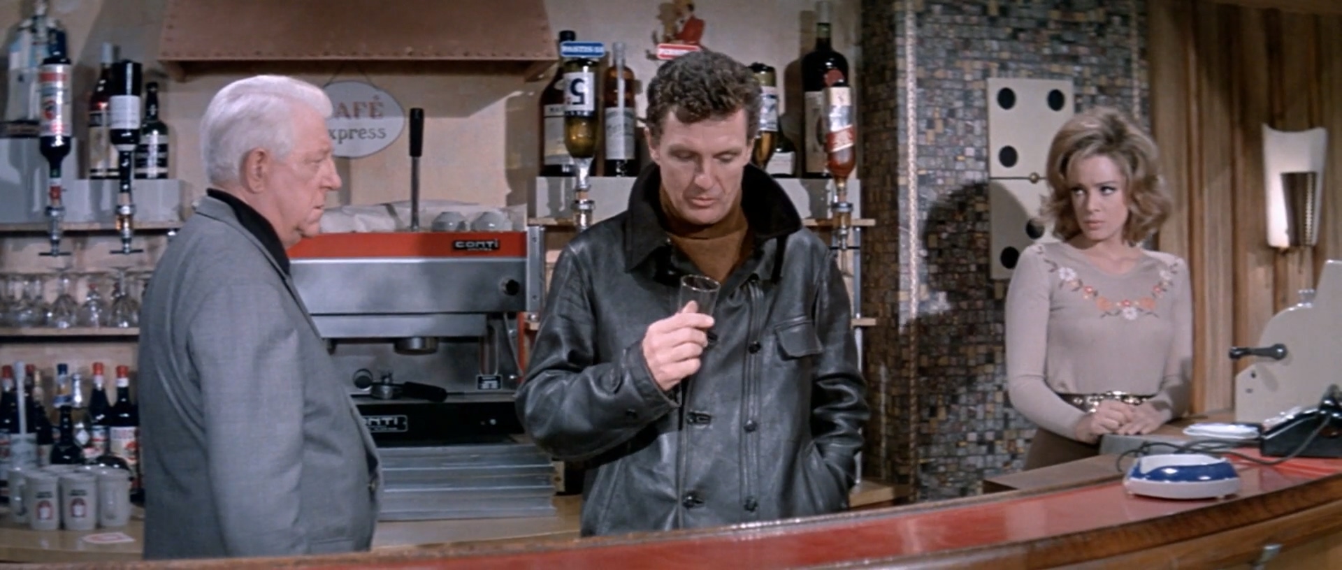 太阳打手Action.Man.1967.1080p.BluRay.FLAC.x264-HANDJOB.mkv_20250426_130331.793.jpg