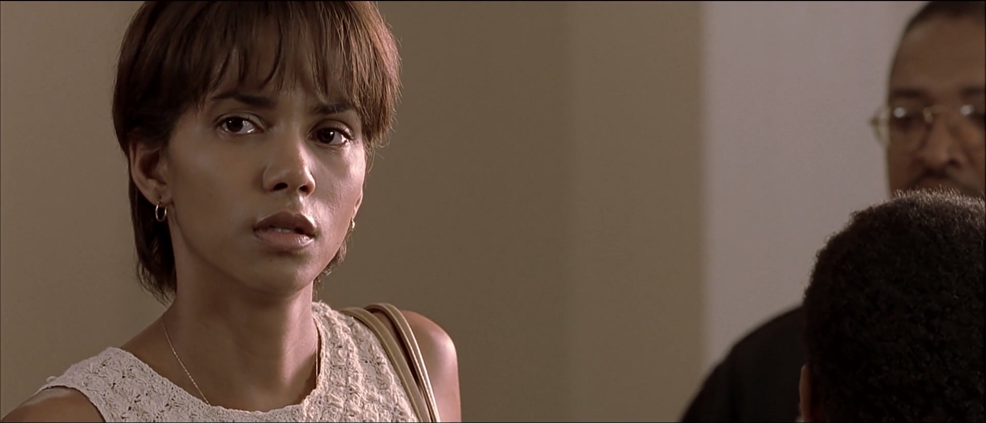死囚之舞.Monsters.Ball.2001.1080p.BluRay.x264.mkv_20250426_133350.558.jpg