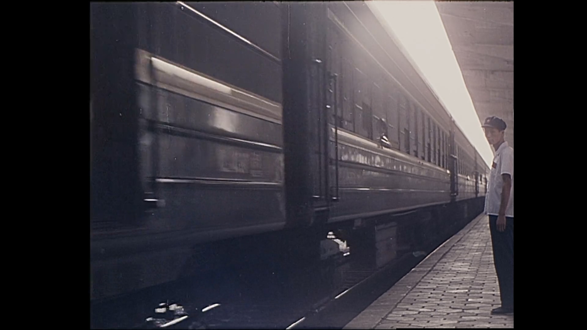 1981-彩虹.mp4_20250428_205441.265.jpg
