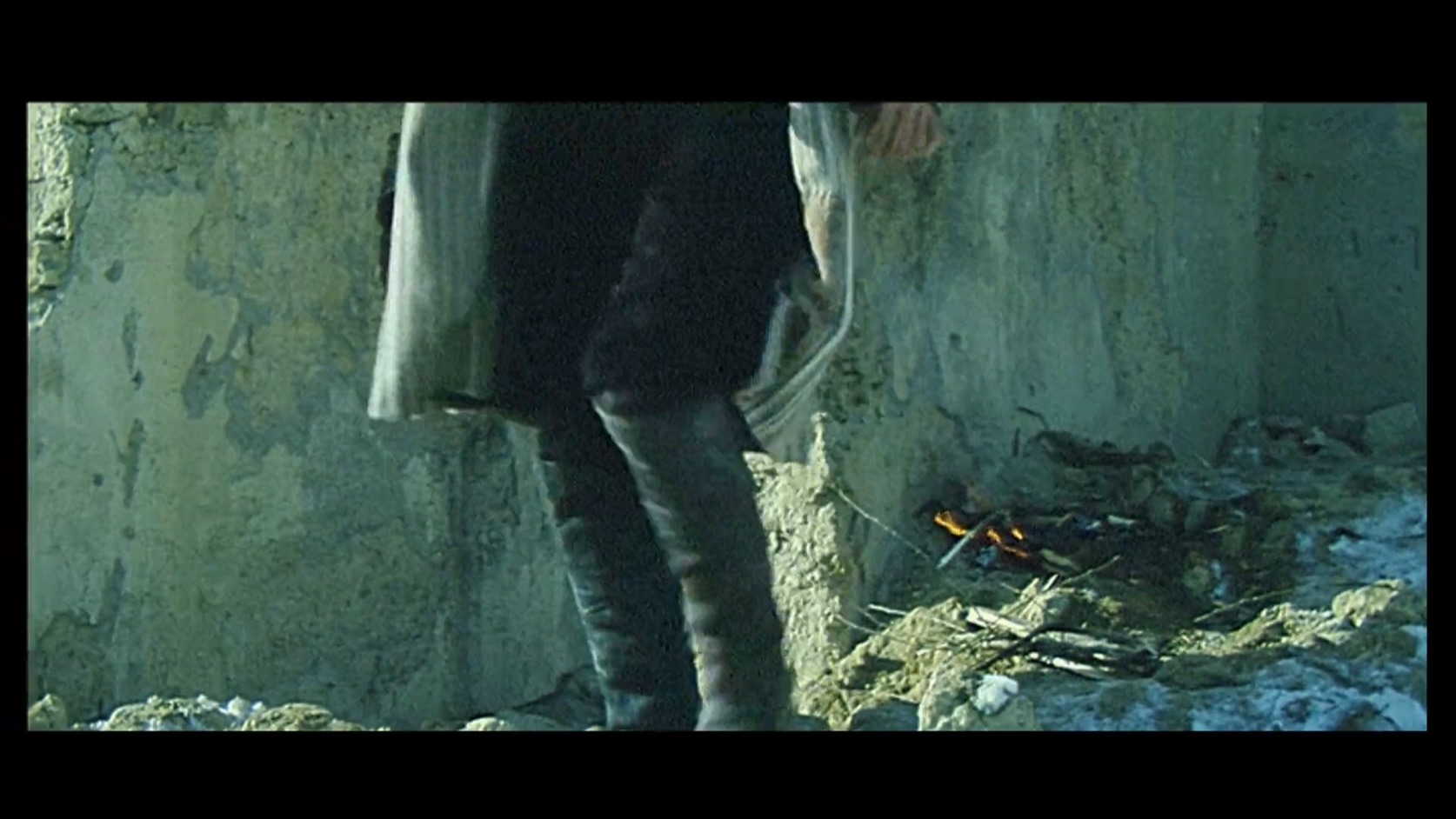 强盗与黑天鹅.mkv_20250429_114145.518.jpg