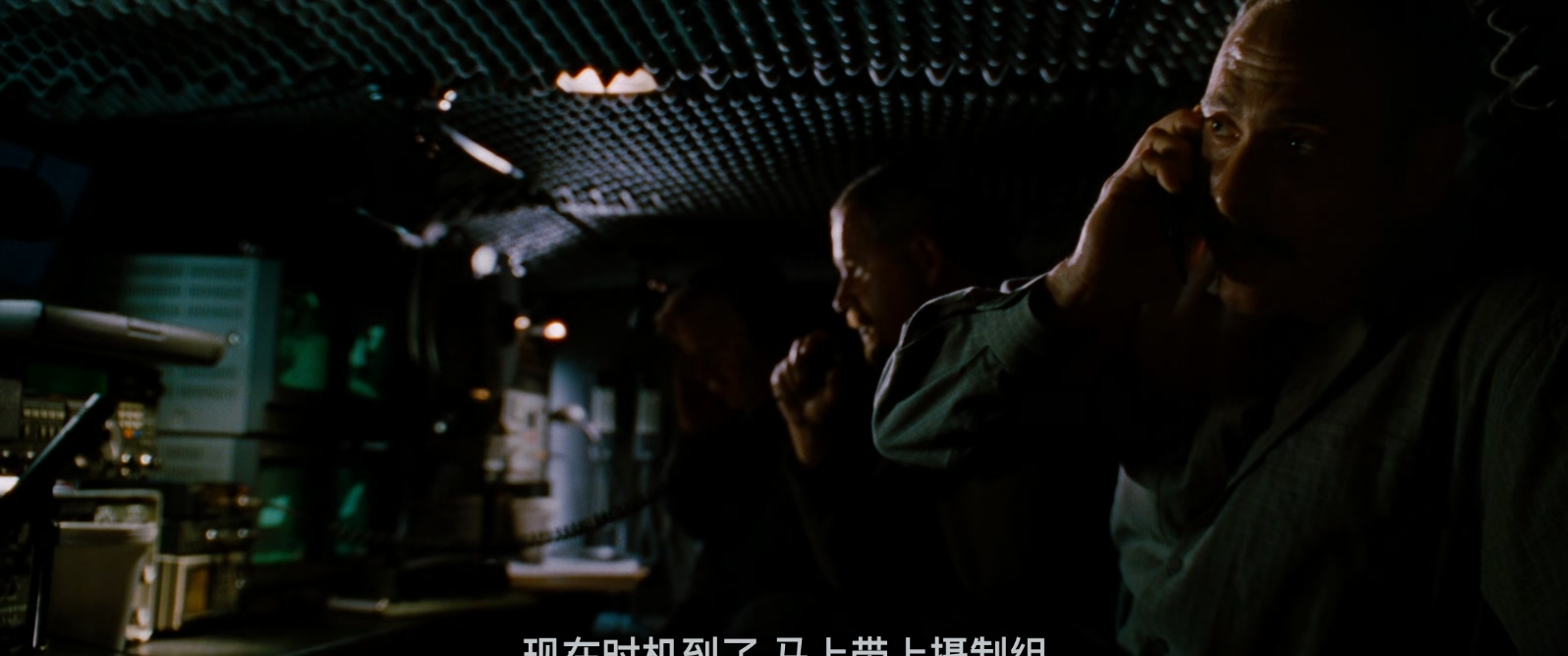 惊曝内幕.The.Insider.1999.1080p.BluRay.x265.2audio-RARBG特效字幕.mkv_20250505_10.jpg