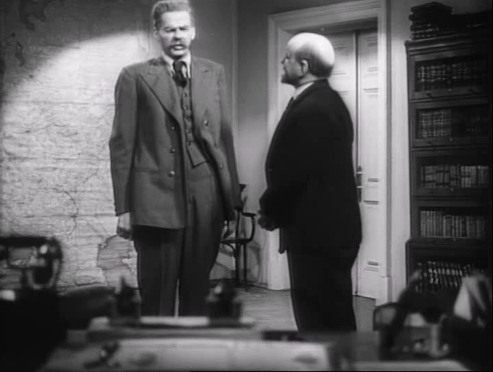 列宁在一九一八 Lenin v 1918 1939年.Xvid.DVDRip.AC3 (上译).mkv_20250507_194603.580.jpg