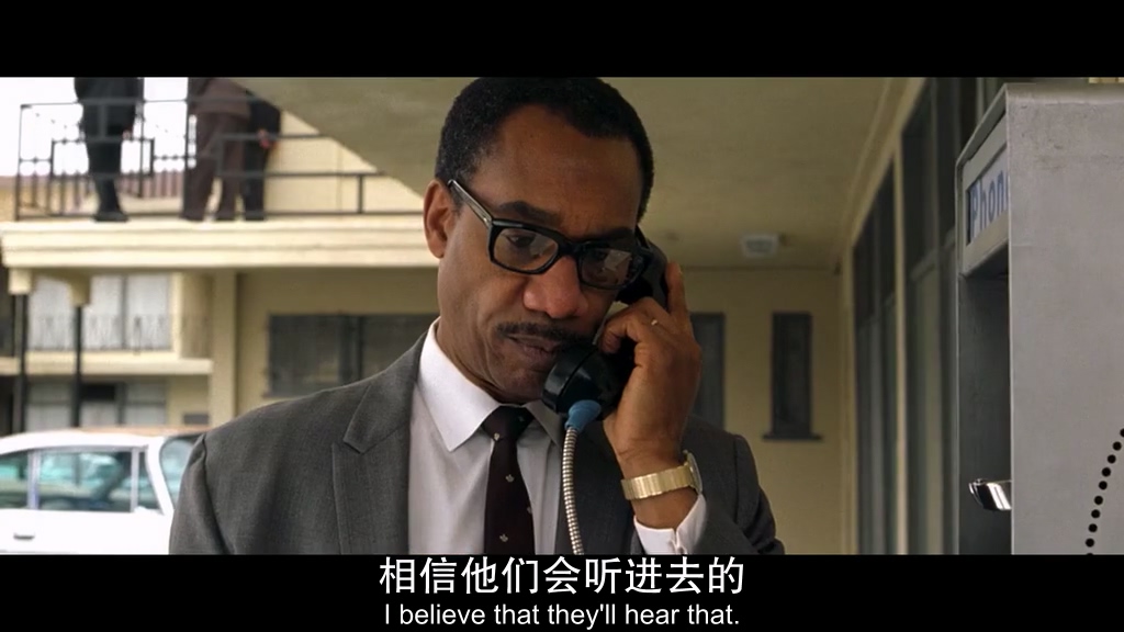 Ali.2001.拳王阿里.双语字幕.HR-HDTV.AC3.1024X576.x264.mkv_20250519_234857.758.jpg