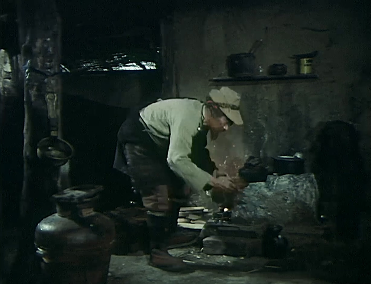 雪山泪 1979.mp4_20250531_123408.392.jpg