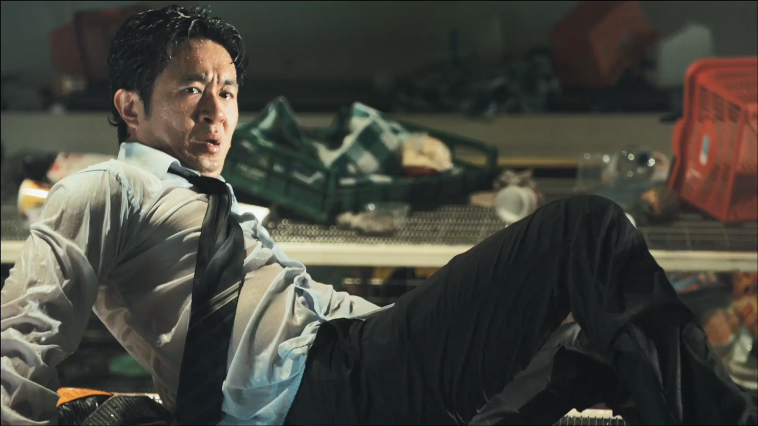 D 大海啸之鲨口逃生-2012.mkv_20250608_165926.434.jpg