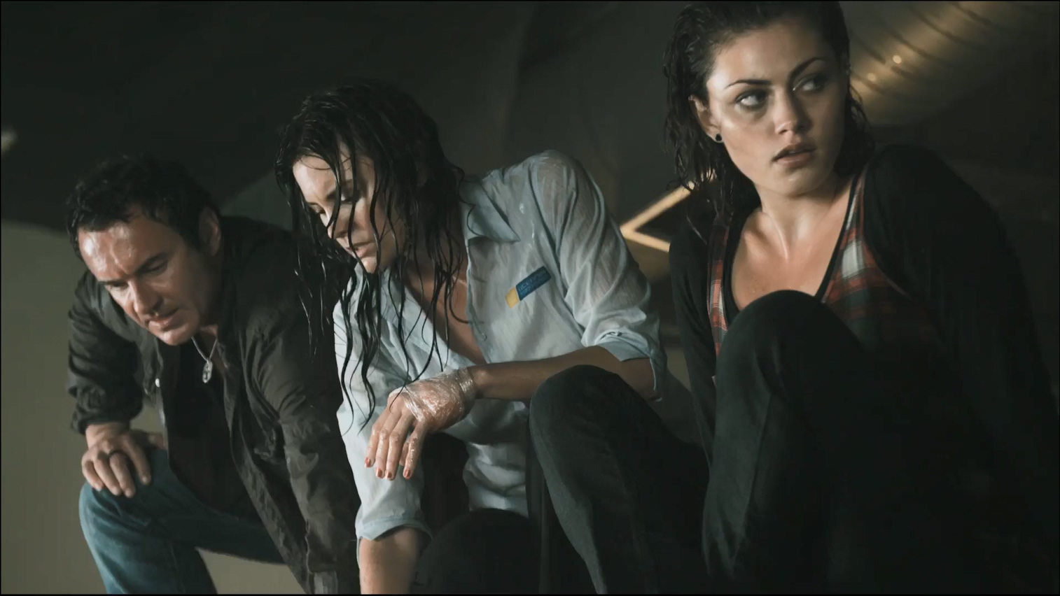 D 大海啸之鲨口逃生-2012.mkv_20250608_170331.822.jpg