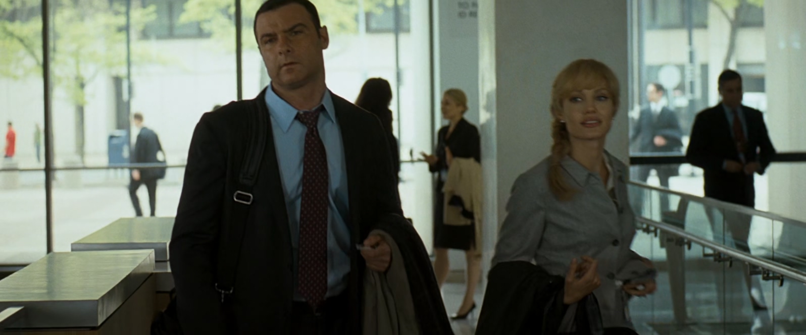 特工绍特.Salt.2010.Directo,s.Cut.BluRay.1080p x265.10bit.AAC.2audio.特效字幕.mkv.jpg