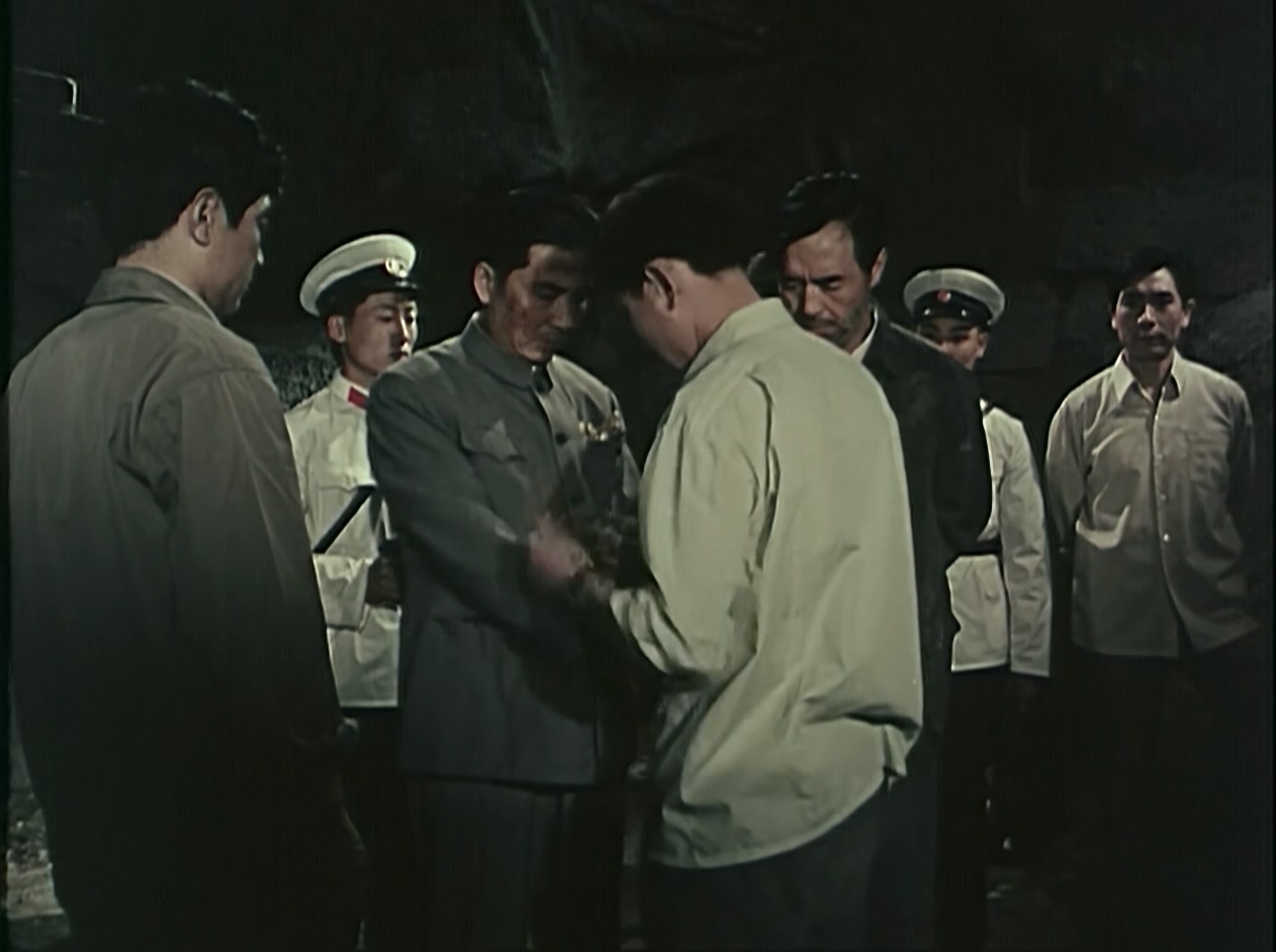 黑三角.Three.Black.Triangles.1977.2160p.WEB-SONYHD.mkv_20250614_105954.429.jpg