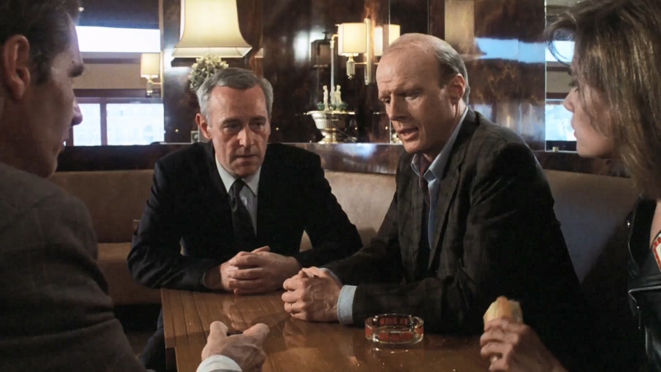 J 惊狂记-1988.mkv_20250623_164934.455.jpg