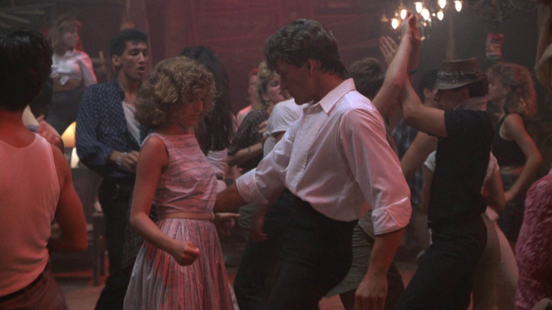 Dirty.Dancing.1987.BluRay.1080p.DTS-HD.MA.5.1.x265.10bit-BBQDDQ.mkv_20250804_141.jpg