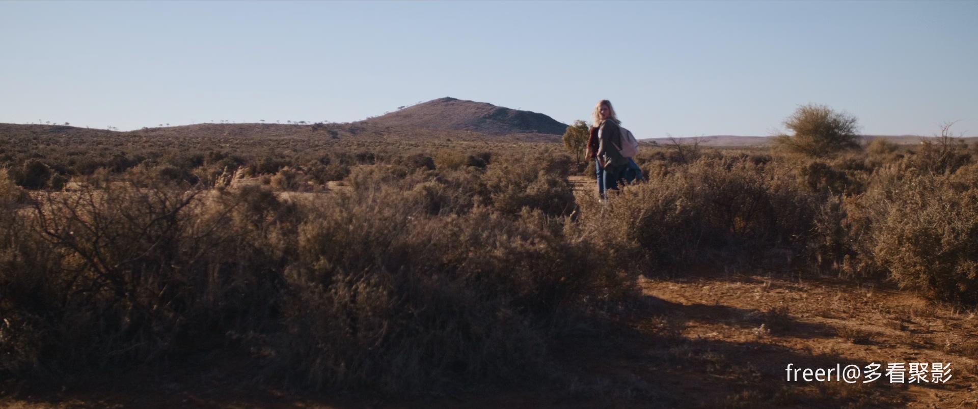荒野求生.Outback.2019.1080p.BluRay.x265.流媒体国英双语中字.mkv_20251023_112138.281.jpg 荒野求生.Outback.2019.1080p.BluRay.x265.流媒体国英双语中字.mkv_20251023_112138.281.jpg
