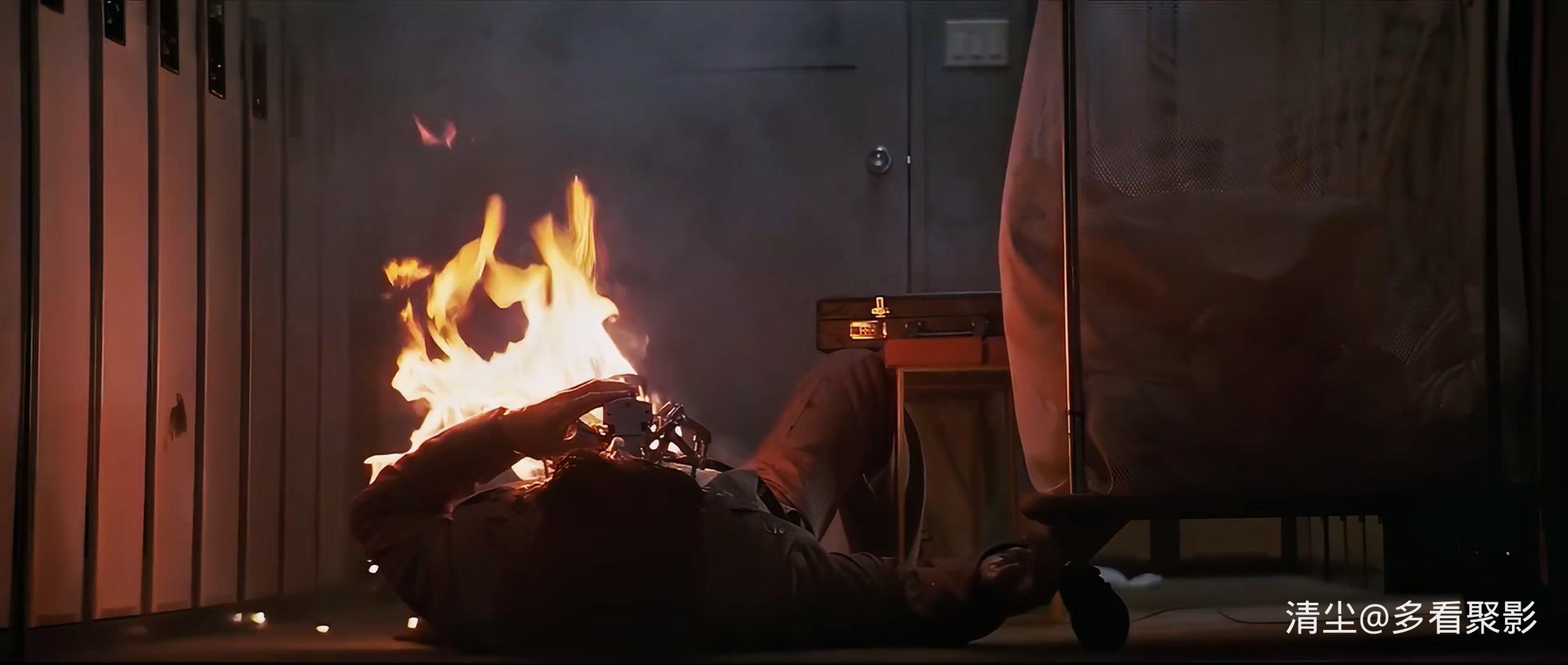 1984 机器人 Runaway.mkv_20251120_131400.820.jpg