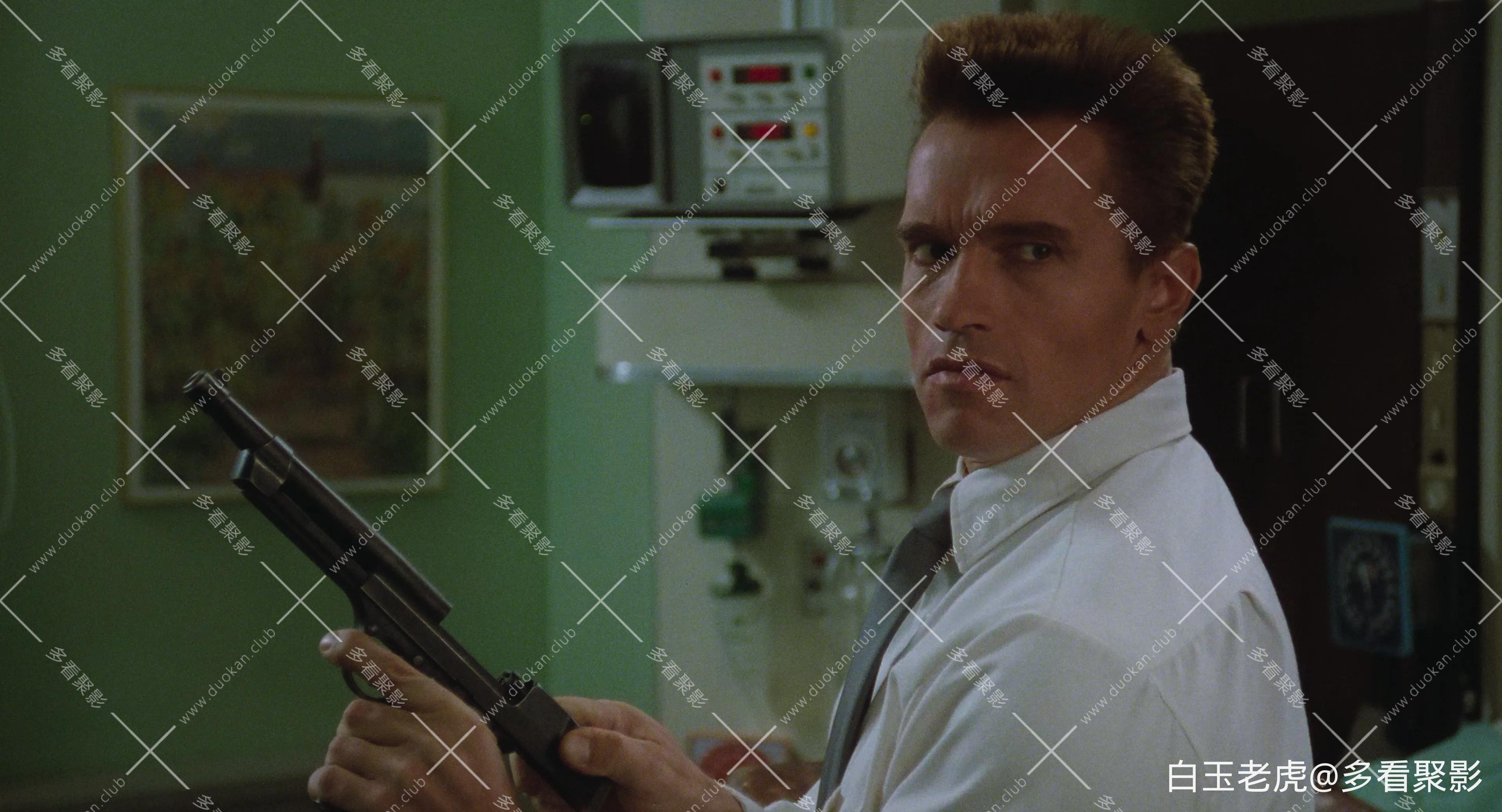 Red.Heat.1988.2160p.UHD.BluRay.x265.10bit.DV.DTS-HD.MA.3Audio-SONYHD-bylh.mkv_20.webp