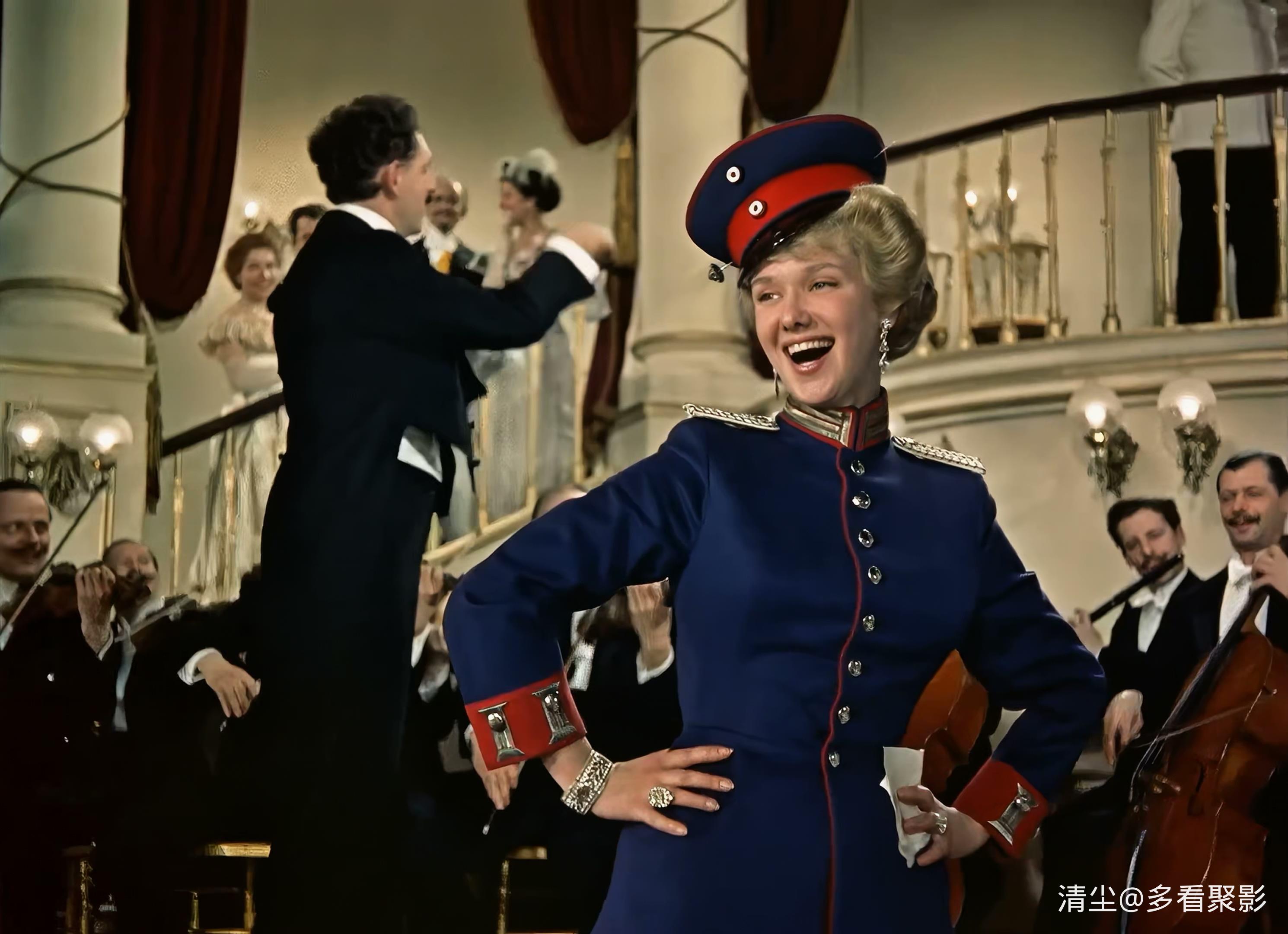 1956 科佩尼克上尉 Der Hauptmann von Köpenick.mkv_20260221_150155.605.jpg