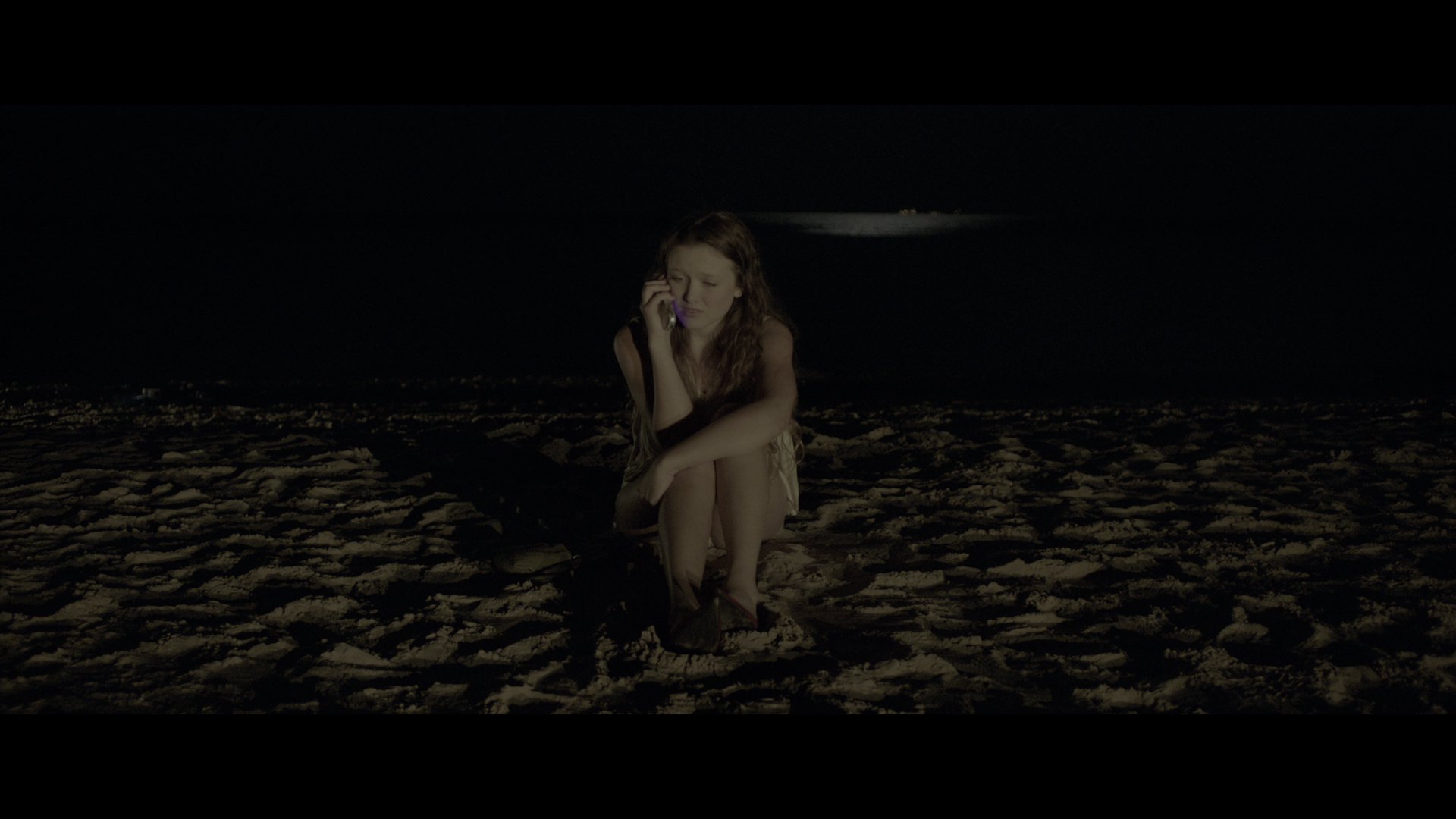 它在身后 (2015) [tmdb=270303].mkv_000324.594.png
