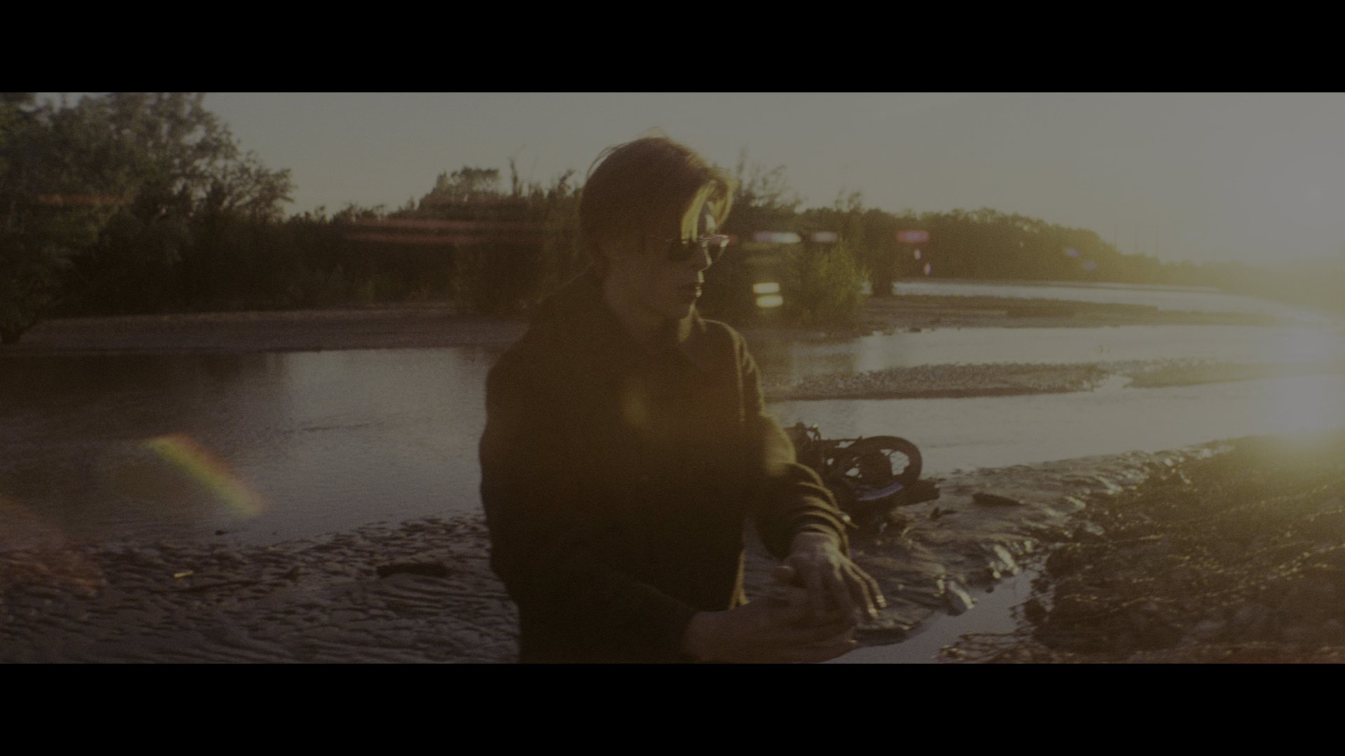 天外来客 (1976) [tmdb=991].mkv_000755.109.png