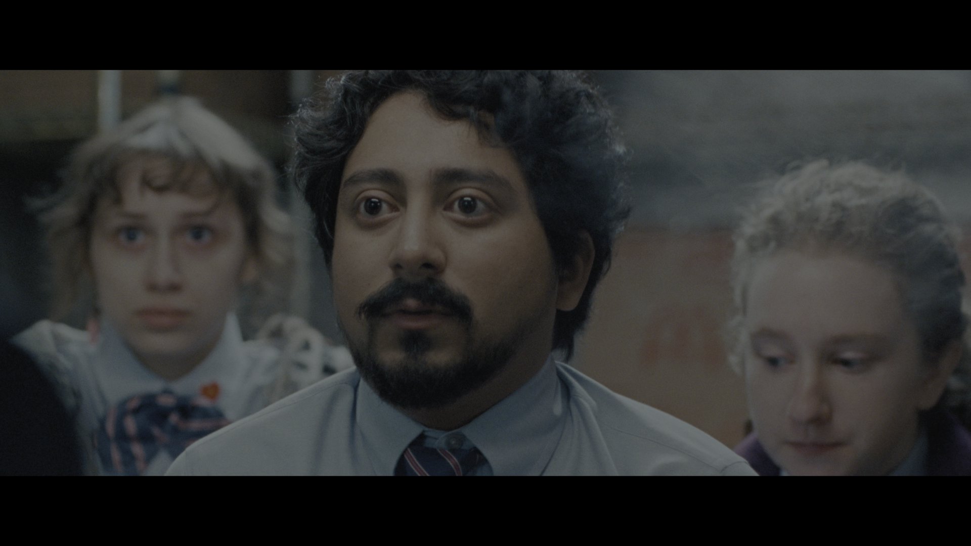 屋顶人 (2025) [tmdb=1242419].mkv_000352.901.png