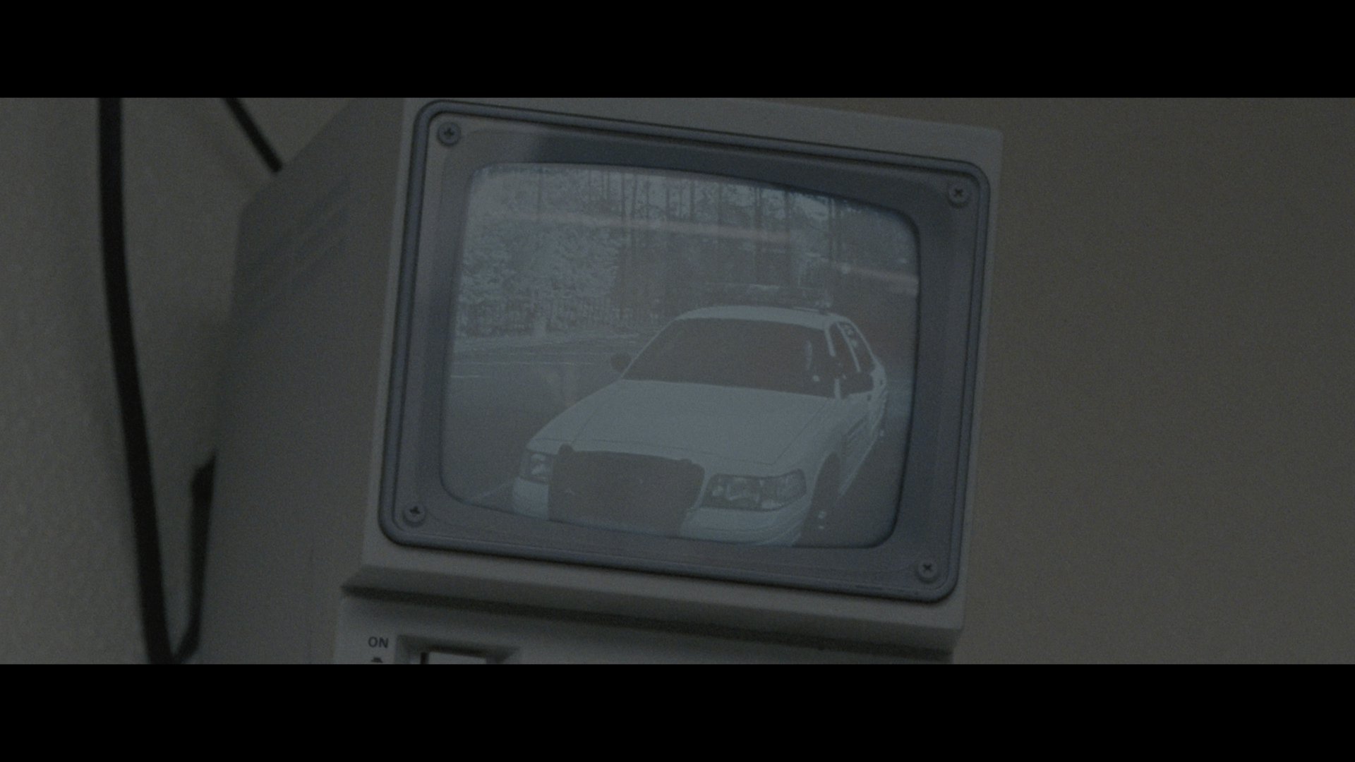 屋顶人 (2025) [tmdb=1242419].mkv_000426.973.png