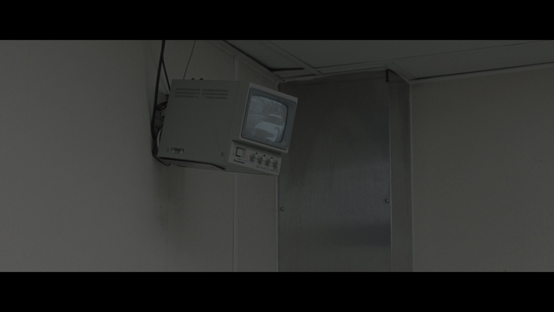 屋顶人 (2025) [tmdb=1242419].mkv_000433.182.png