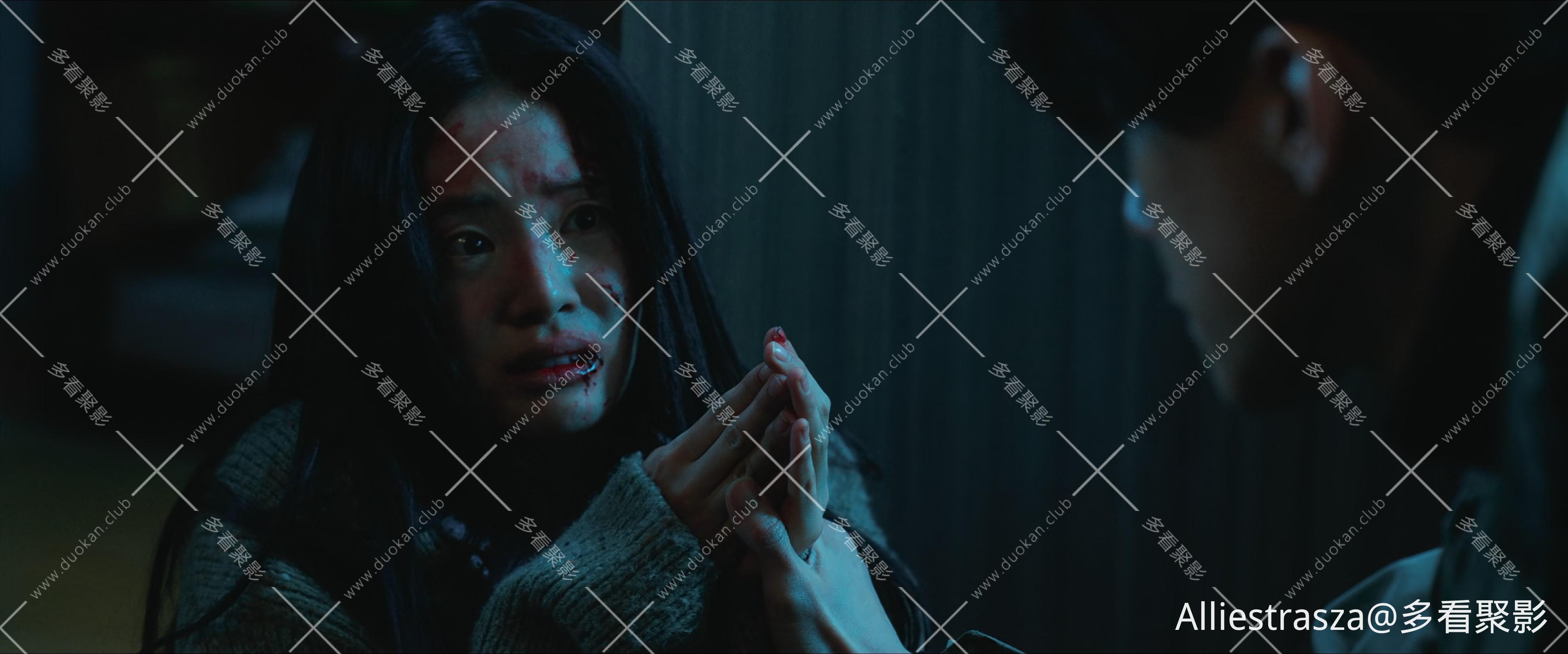 The.Old.Woman.With.The.Knife.2025.2160p.4K.BluRay.x265.10bit.AAC5.1-[YTS.LT]-02..jpg
