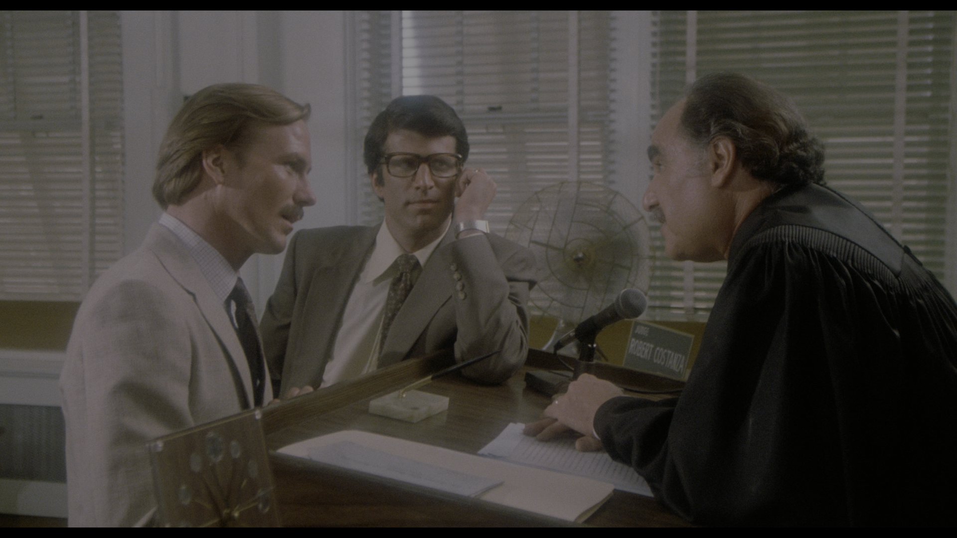 体热 (1981) [tmdb=14412].mkv_000459.734.png