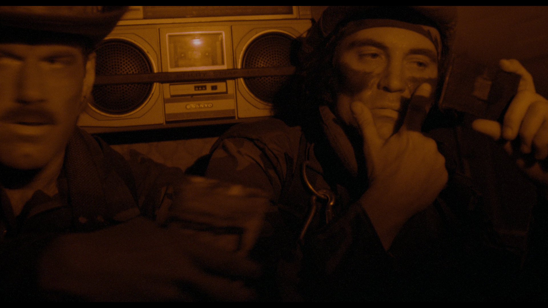 铁血战士 (1987) [tmdb=106].mkv_000839.657.png