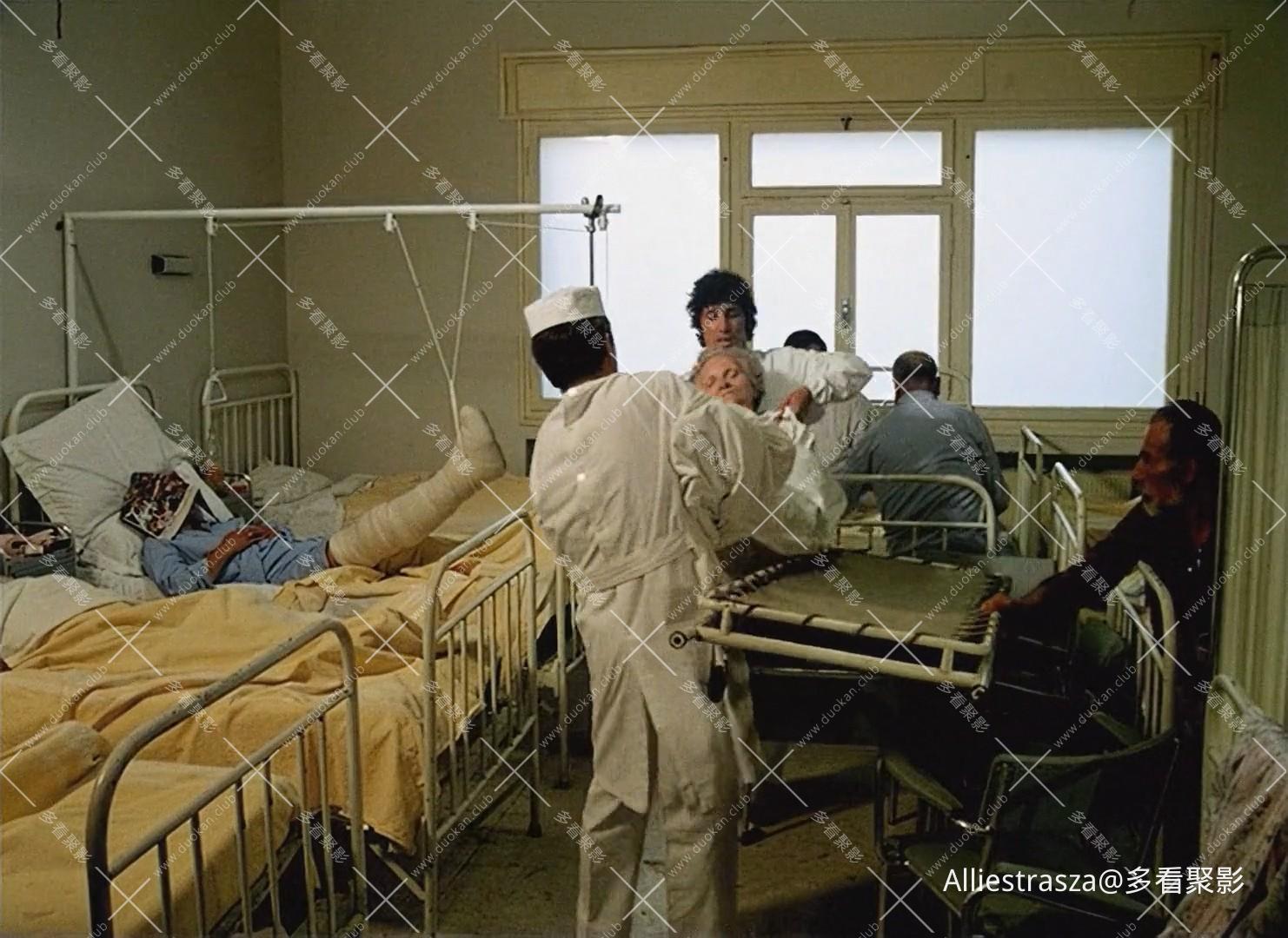 Unbelievable.Adventures.Of.Italians.In.Russia.1974.1080p.BluRay.x264.AAC5.1-[YTS.jpg