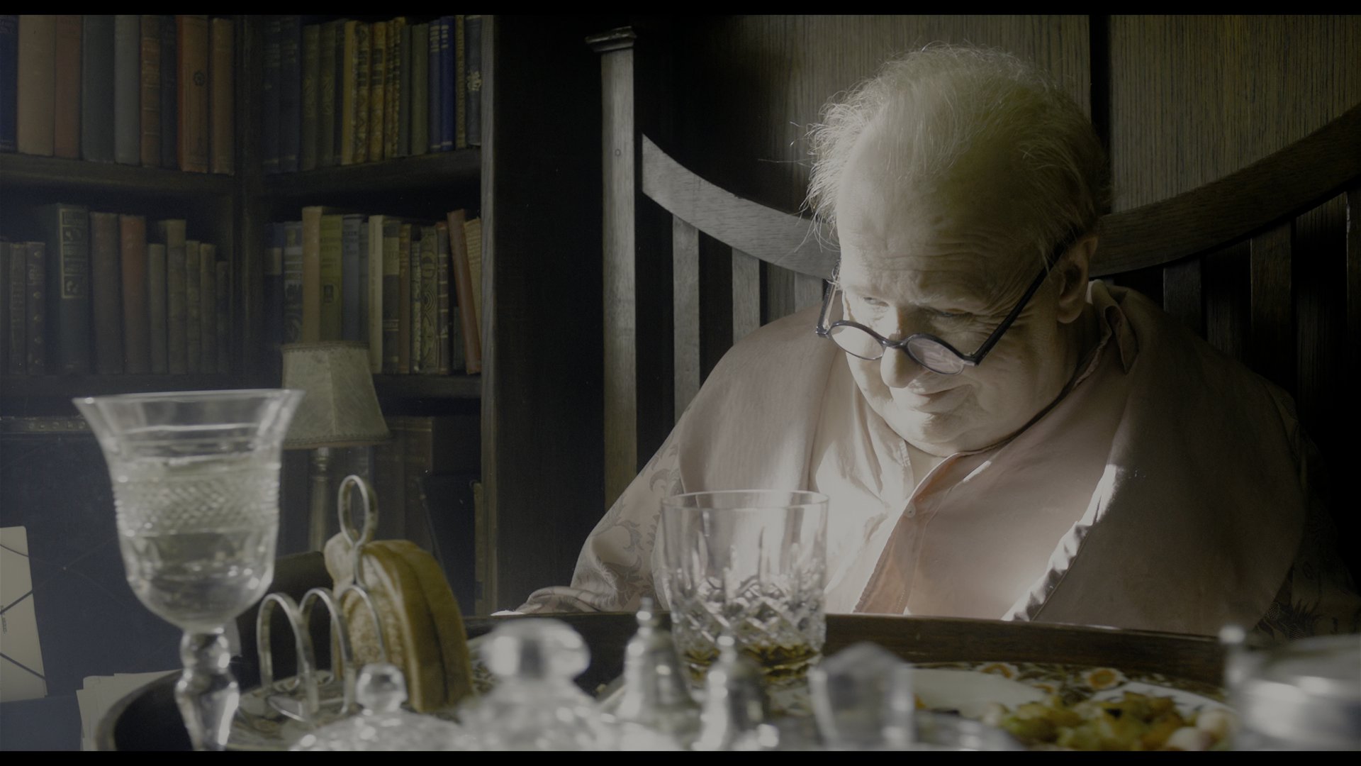 至暗时刻 (2017) [tmdb=399404].mkv_000854.720.png