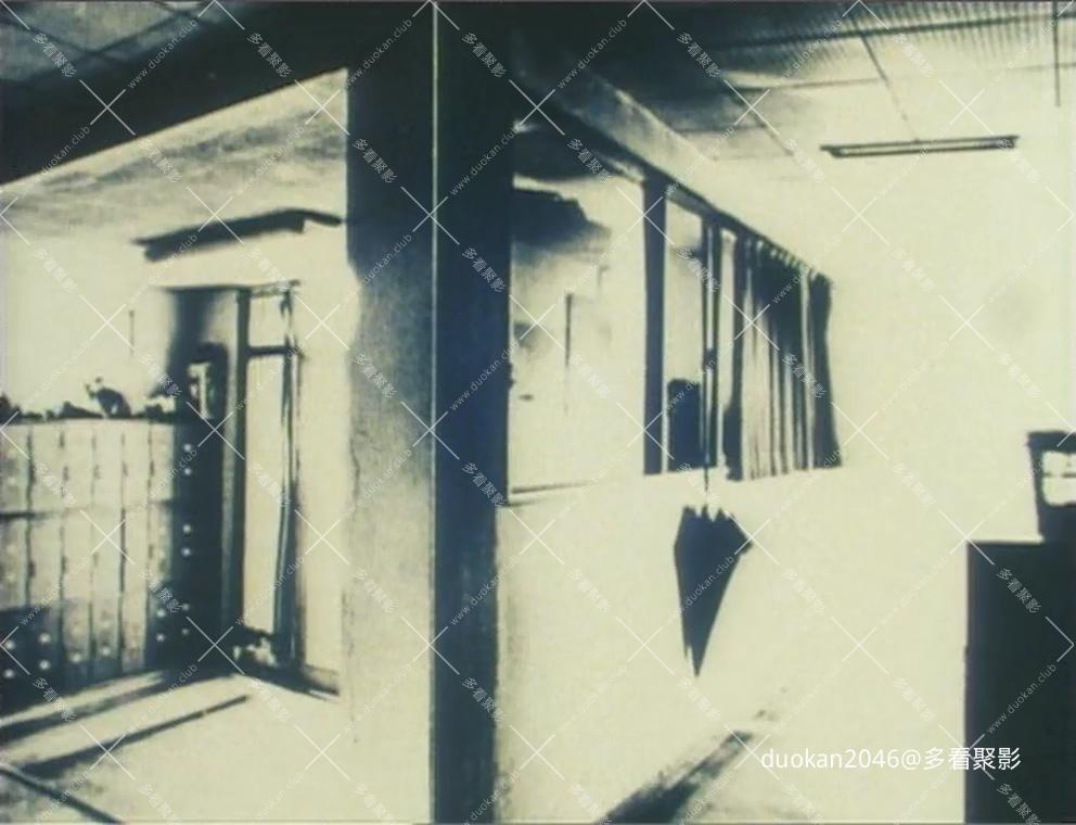 Drill.1983.DVD.AC3.2.0.x264-SaL.mkv_20260712_141707.563.jpg
