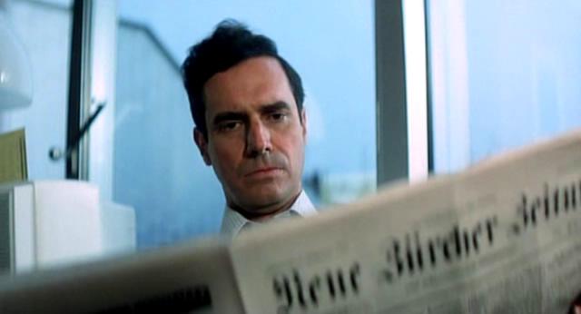 爱情与子弹(英国).Love and.Bullets.1979.640x346.mkv_20260718_224200182.jpg